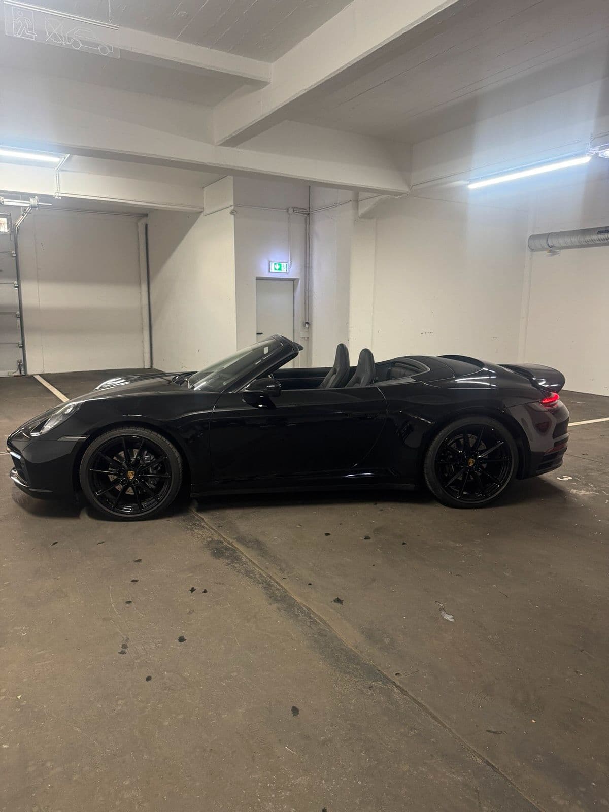 Porsche 911 Carrera Cabrio (992) – Foto 6